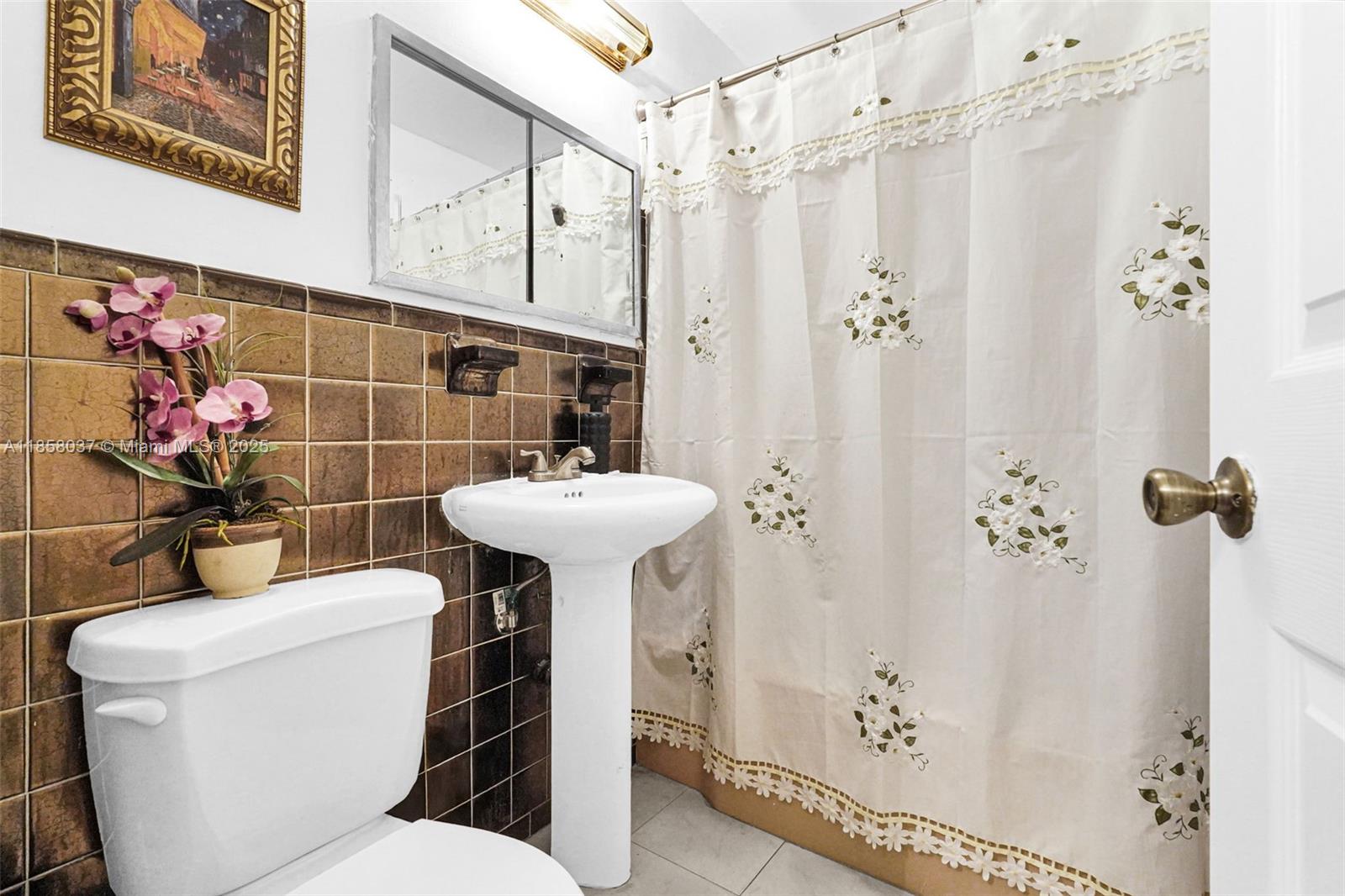 TROPICAL HIGHLANDS 3RD AD - Residential