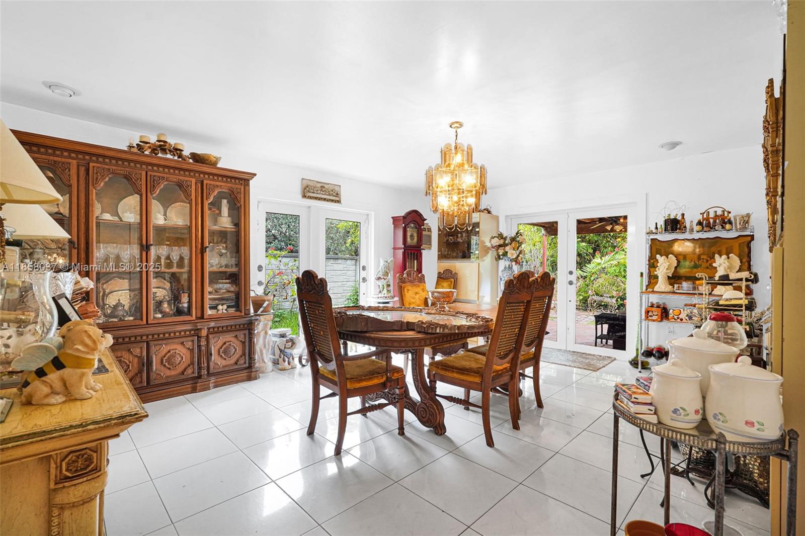 TROPICAL HIGHLANDS 3RD AD - Residential