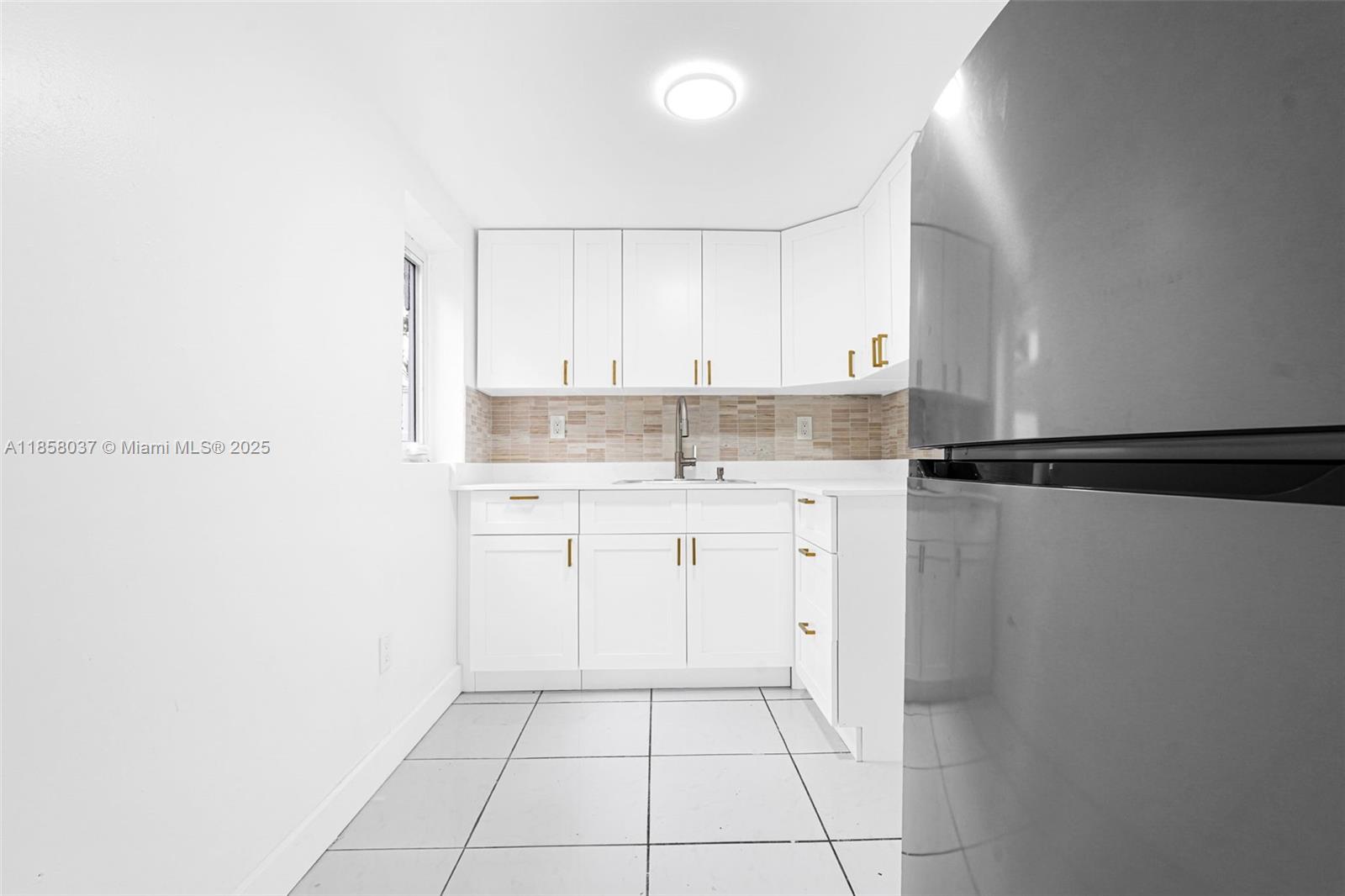 TROPICAL HIGHLANDS 3RD AD - Residential