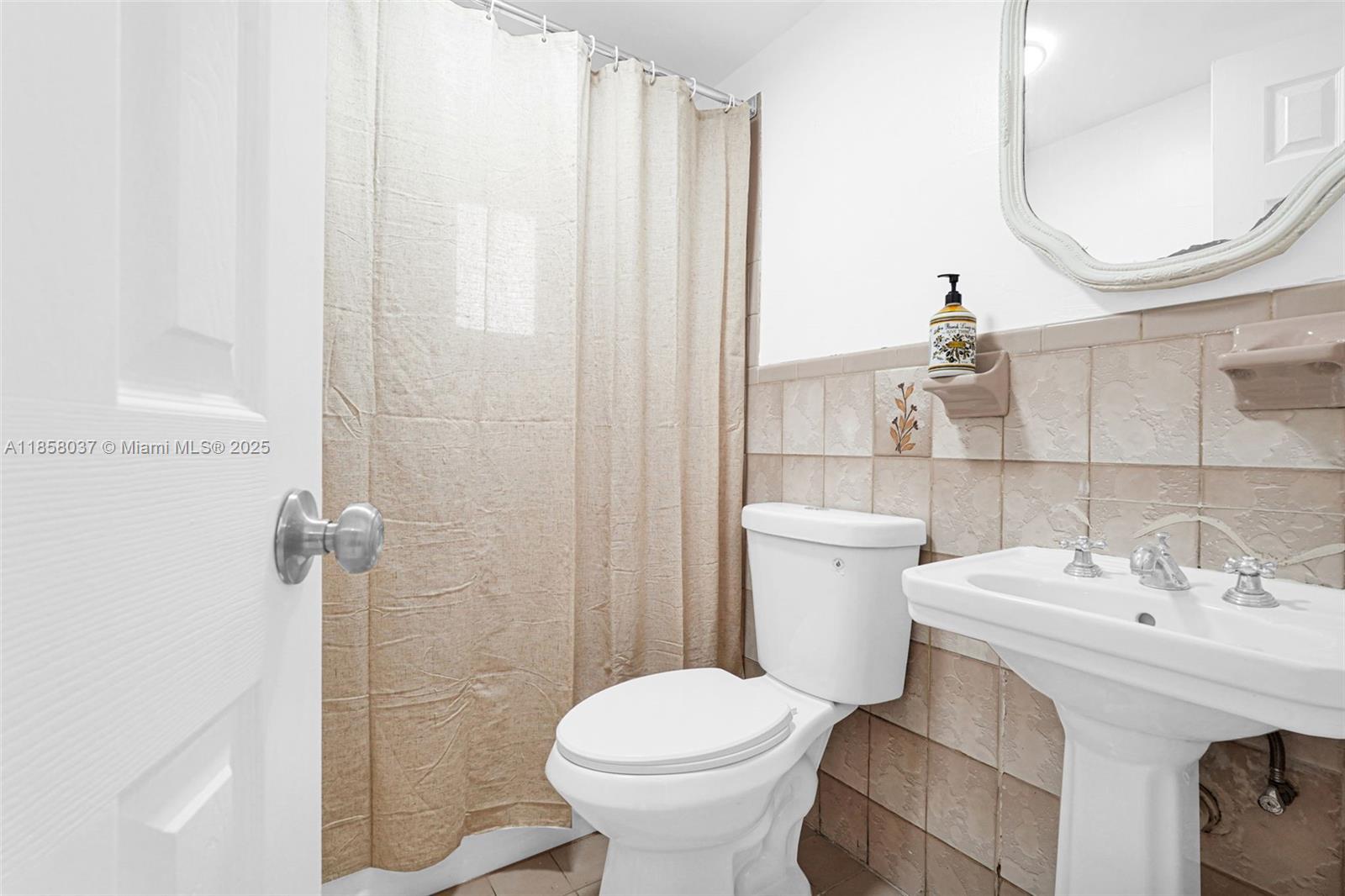 TROPICAL HIGHLANDS 3RD AD - Residential