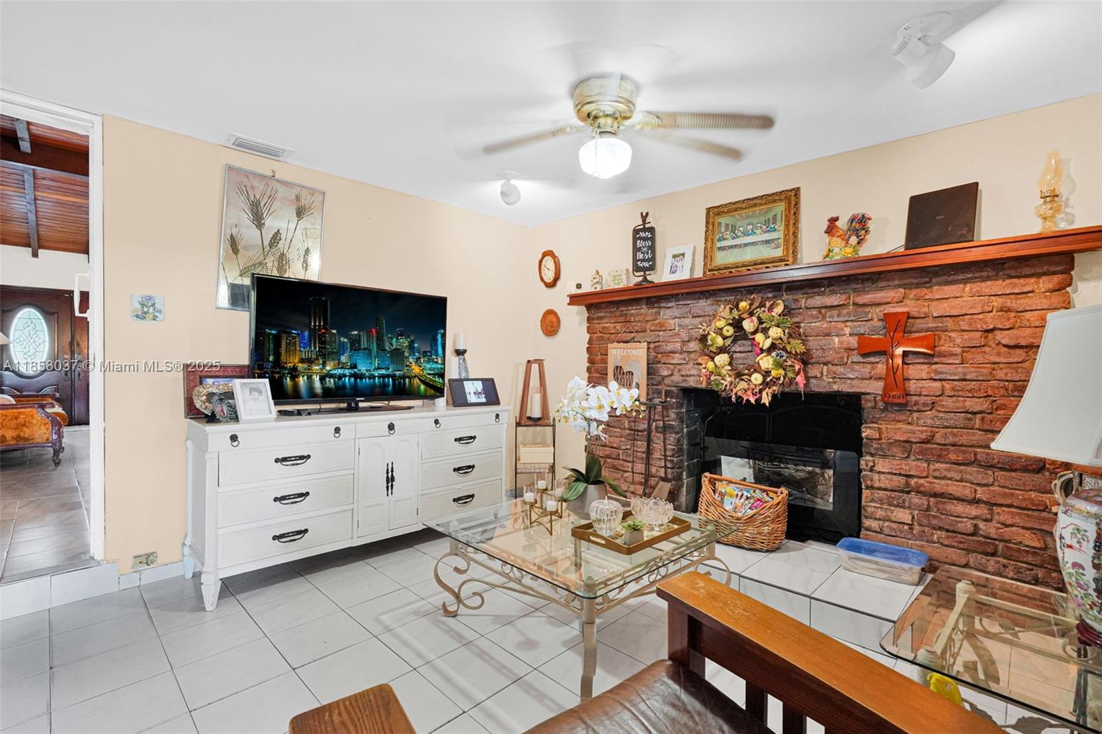 TROPICAL HIGHLANDS 3RD AD - Residential