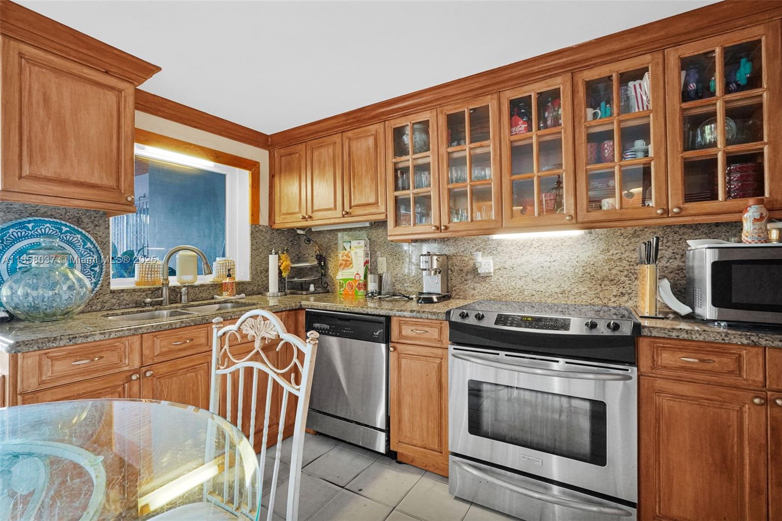 TROPICAL HIGHLANDS 3RD AD - Residential