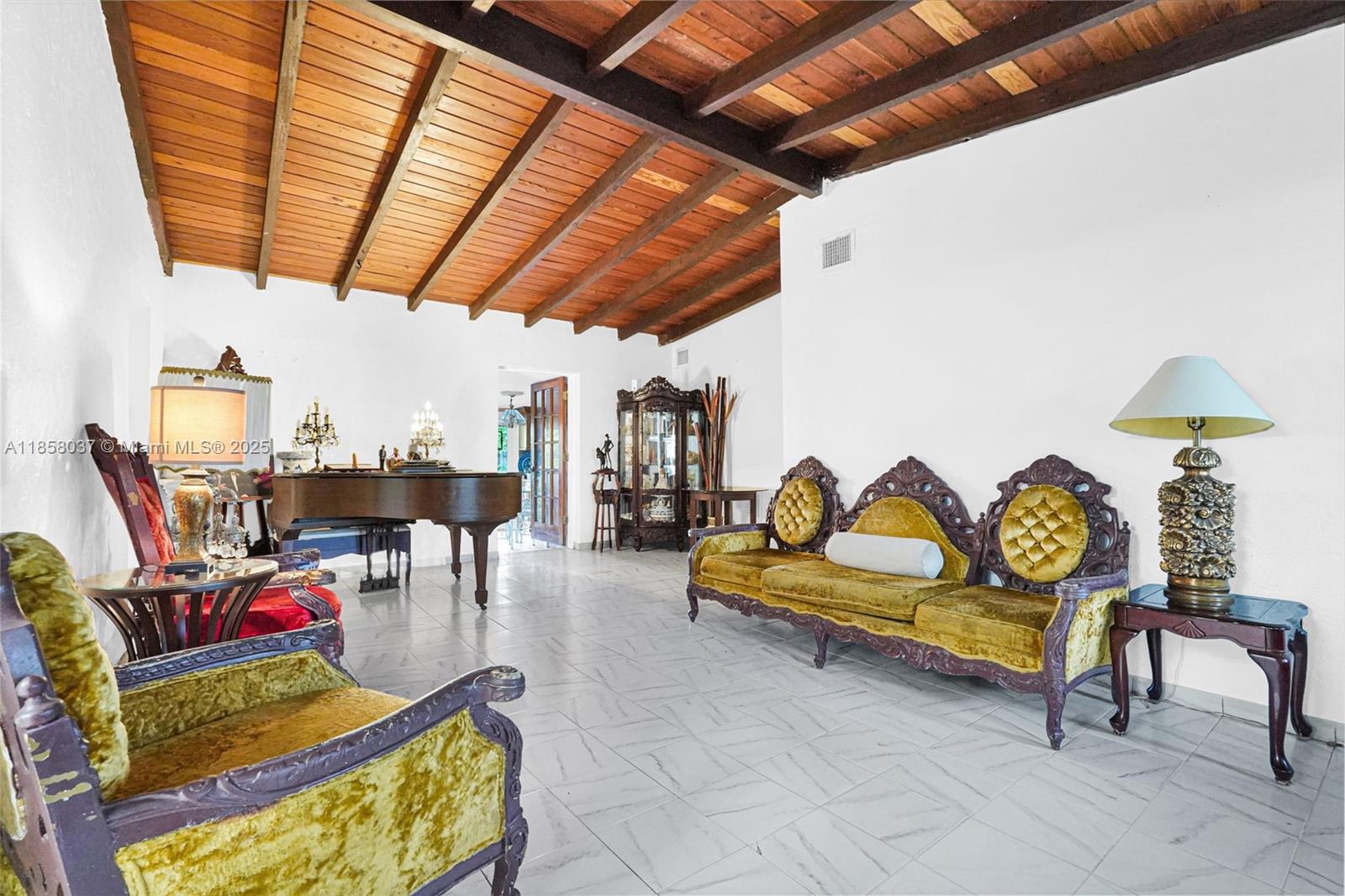 TROPICAL HIGHLANDS 3RD AD - Residential