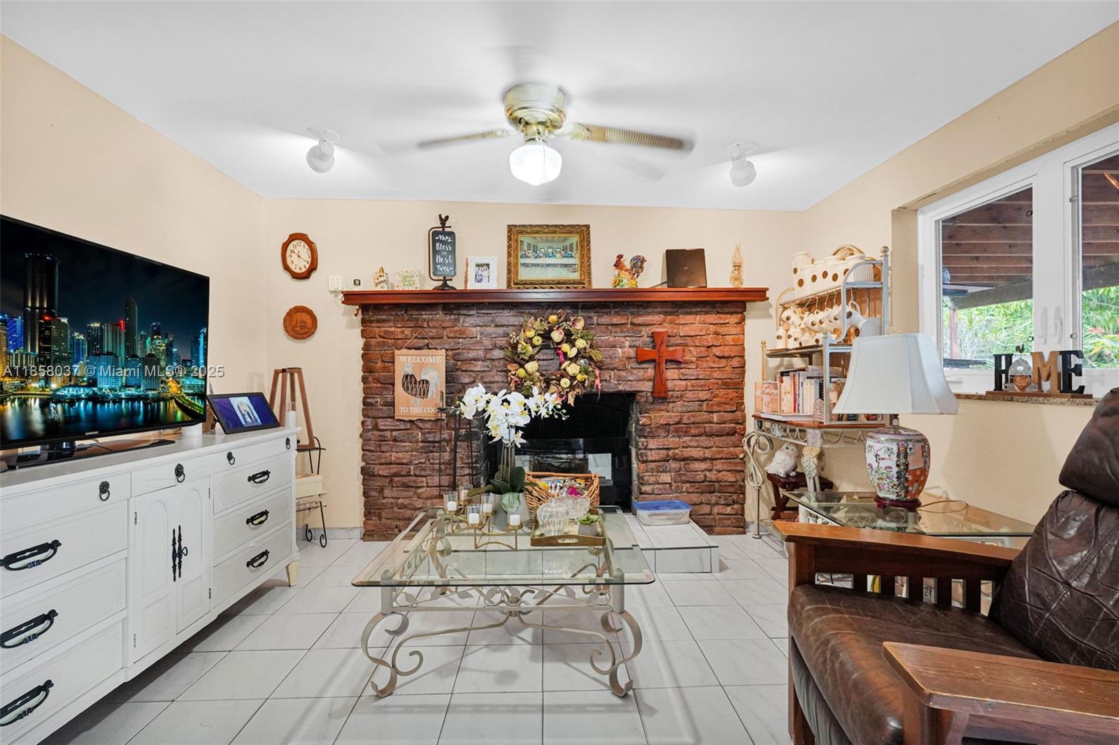 TROPICAL HIGHLANDS 3RD AD - Residential