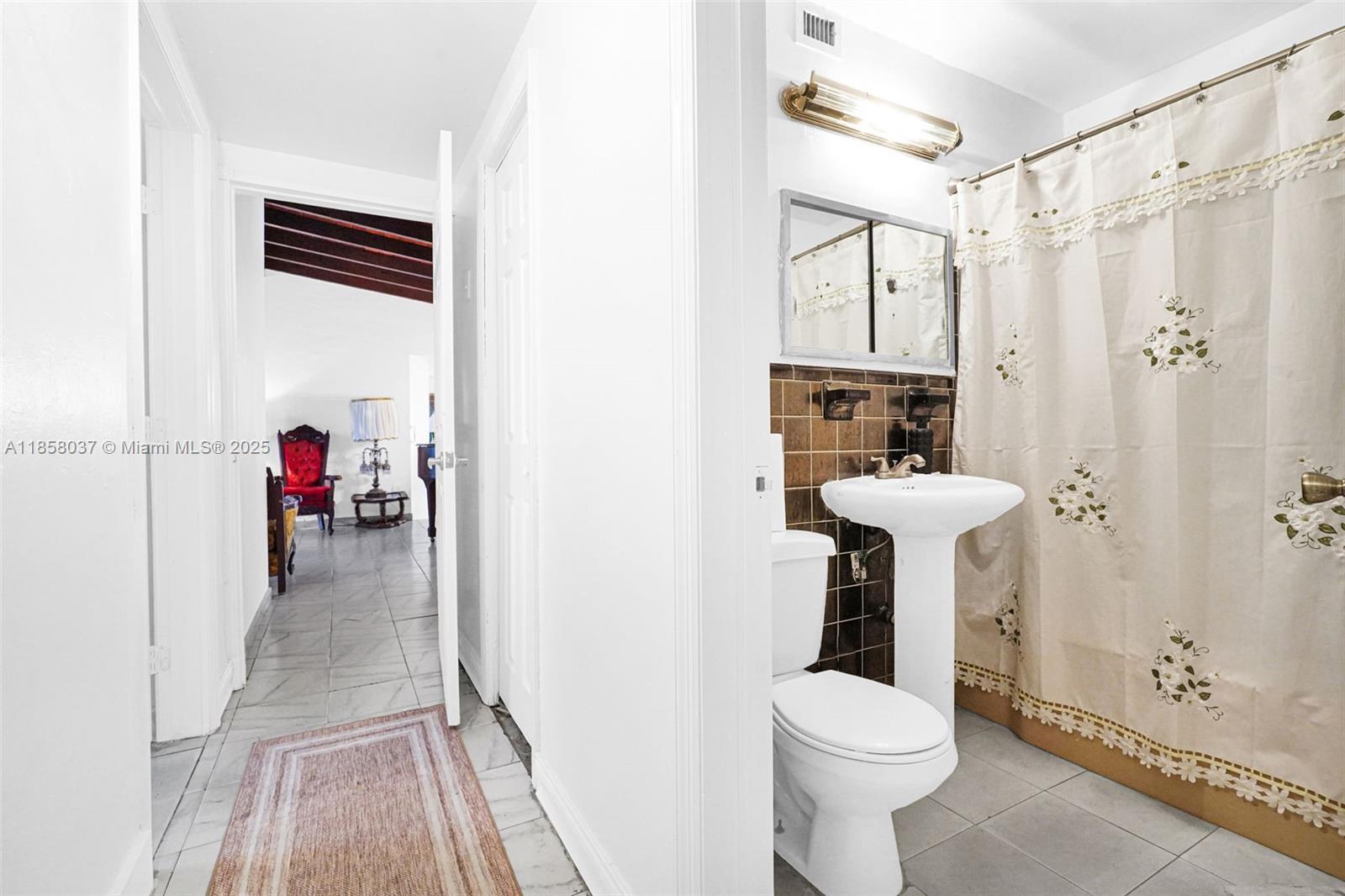 TROPICAL HIGHLANDS 3RD AD - Residential