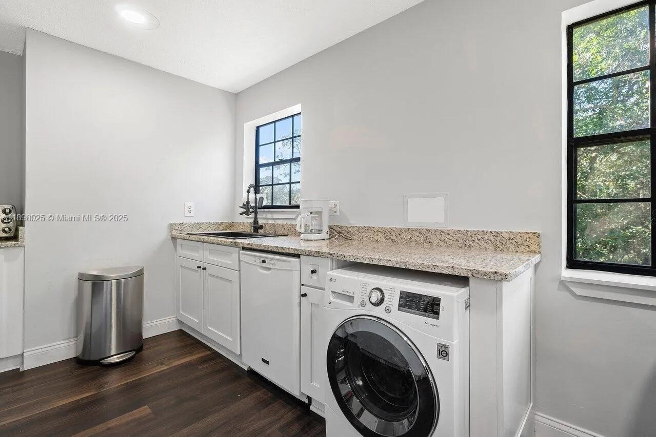 FOX TRAIL - Residential Lease