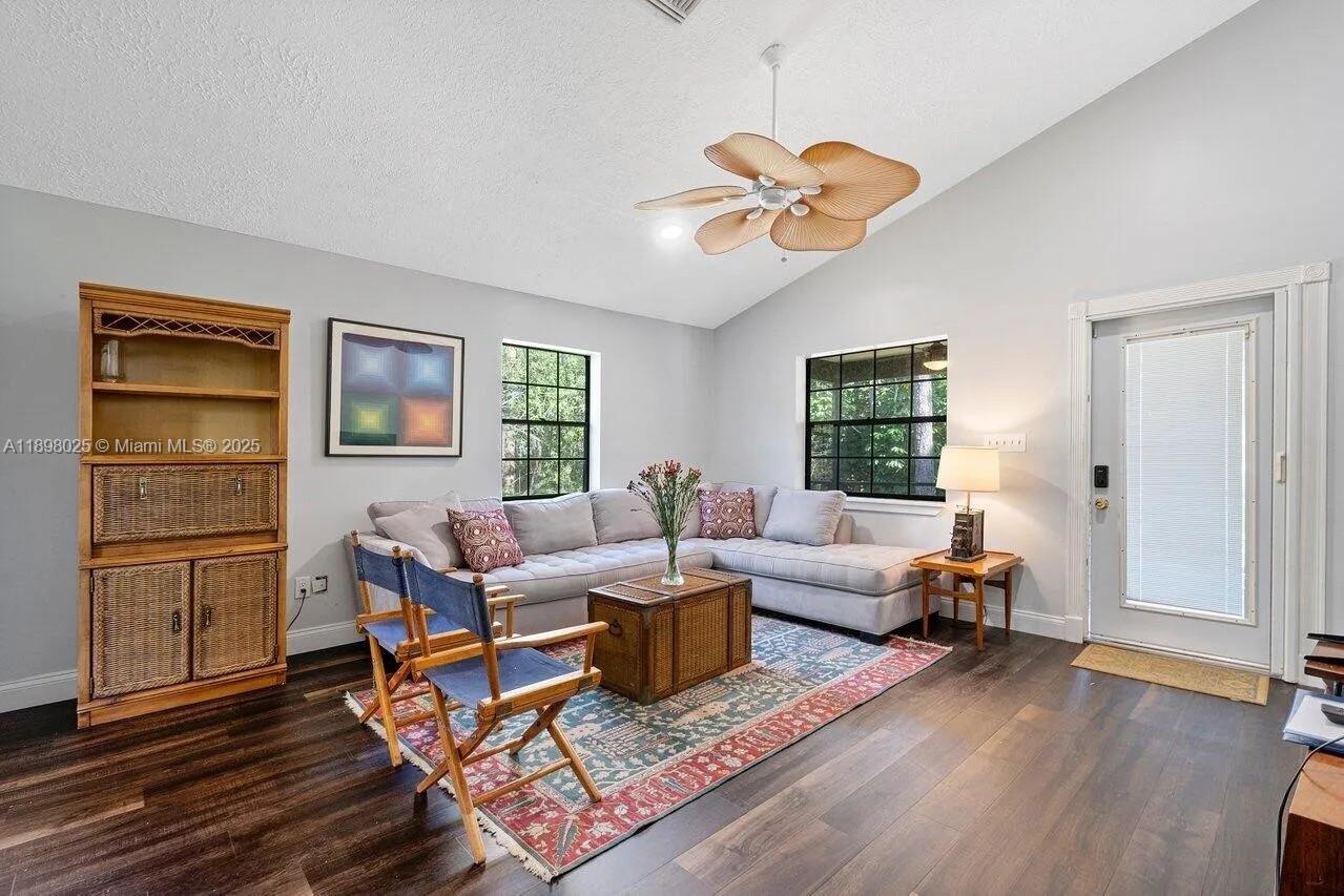 FOX TRAIL - Residential Lease