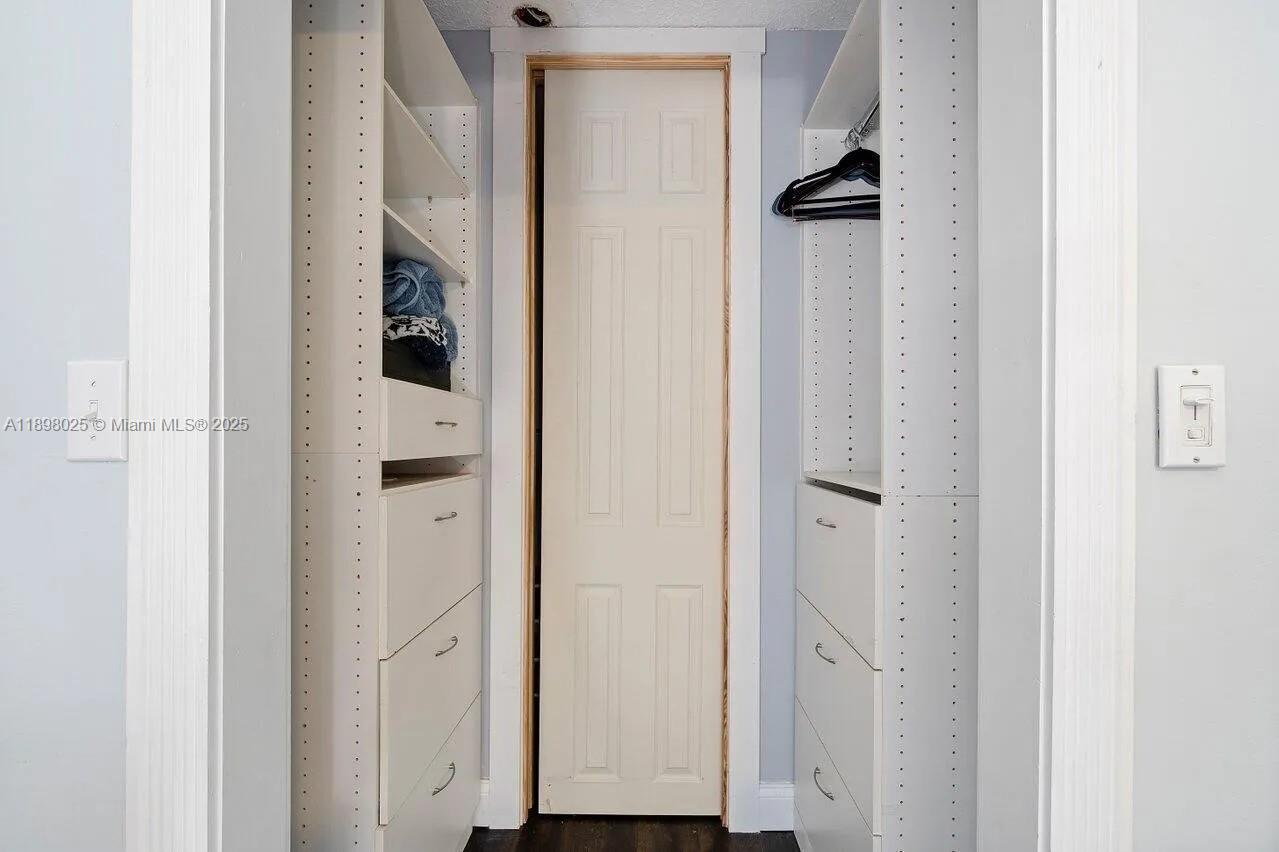 FOX TRAIL - Residential Lease