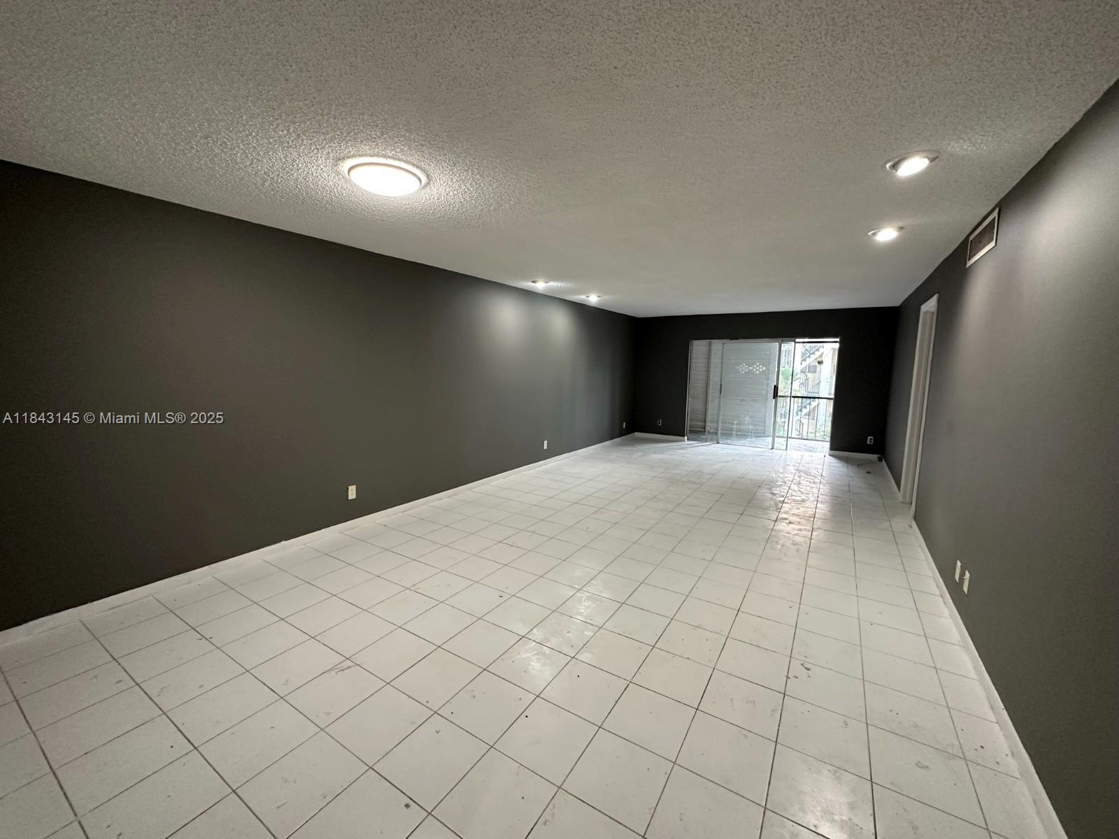 3280 Spanish Moss Ter 213
