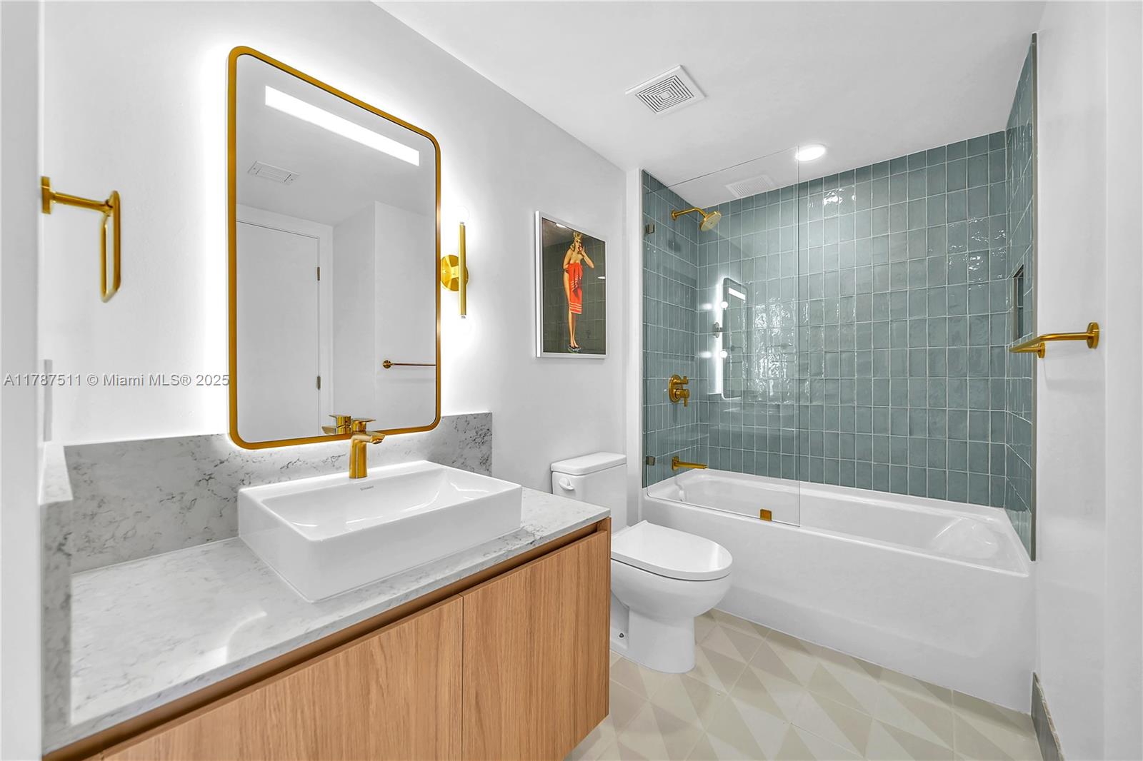 159 NE 6TH STREET CONDO - Residential