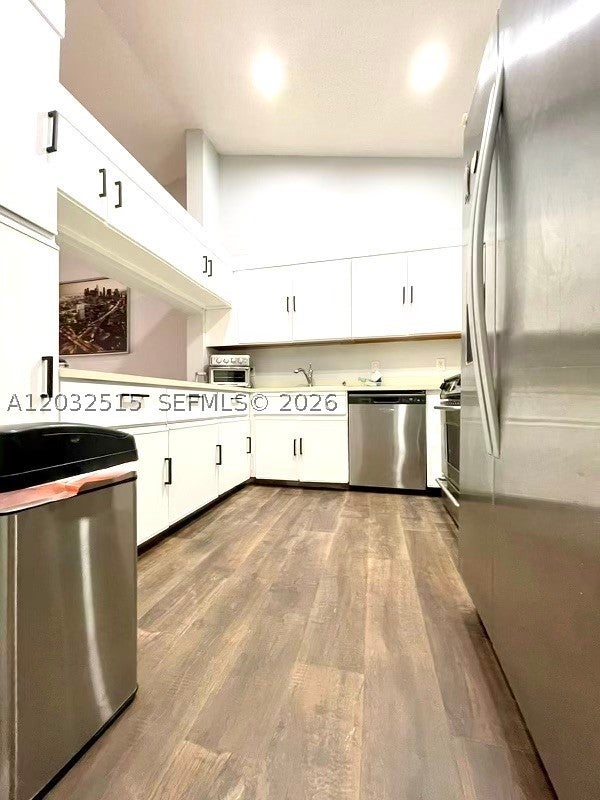 306 Republic Ct 306