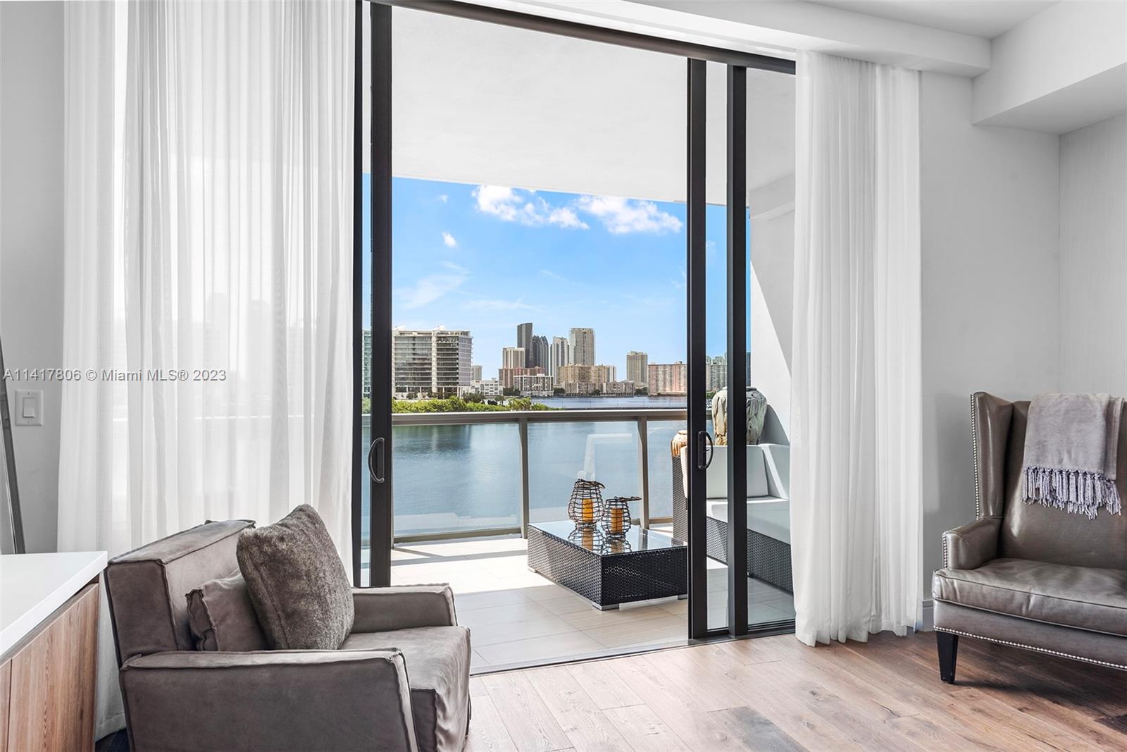 ECHO CONDO - Residential