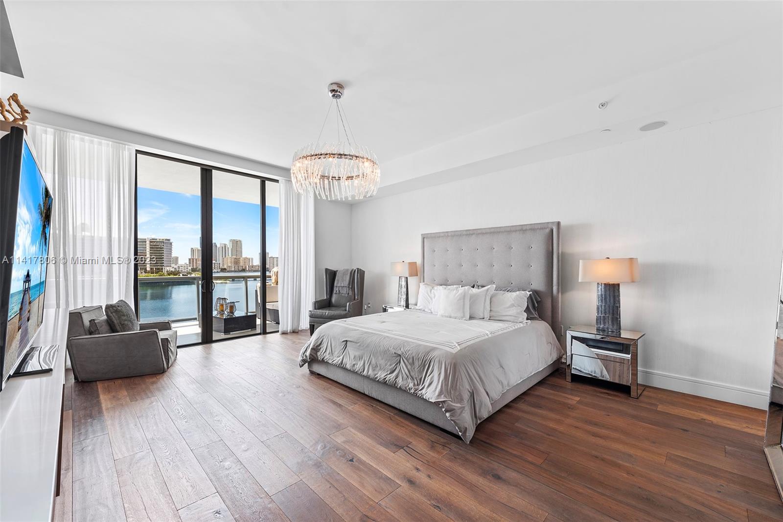 ECHO CONDO - Residential