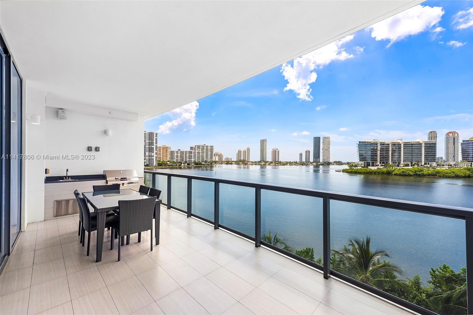 ECHO CONDO - Residential