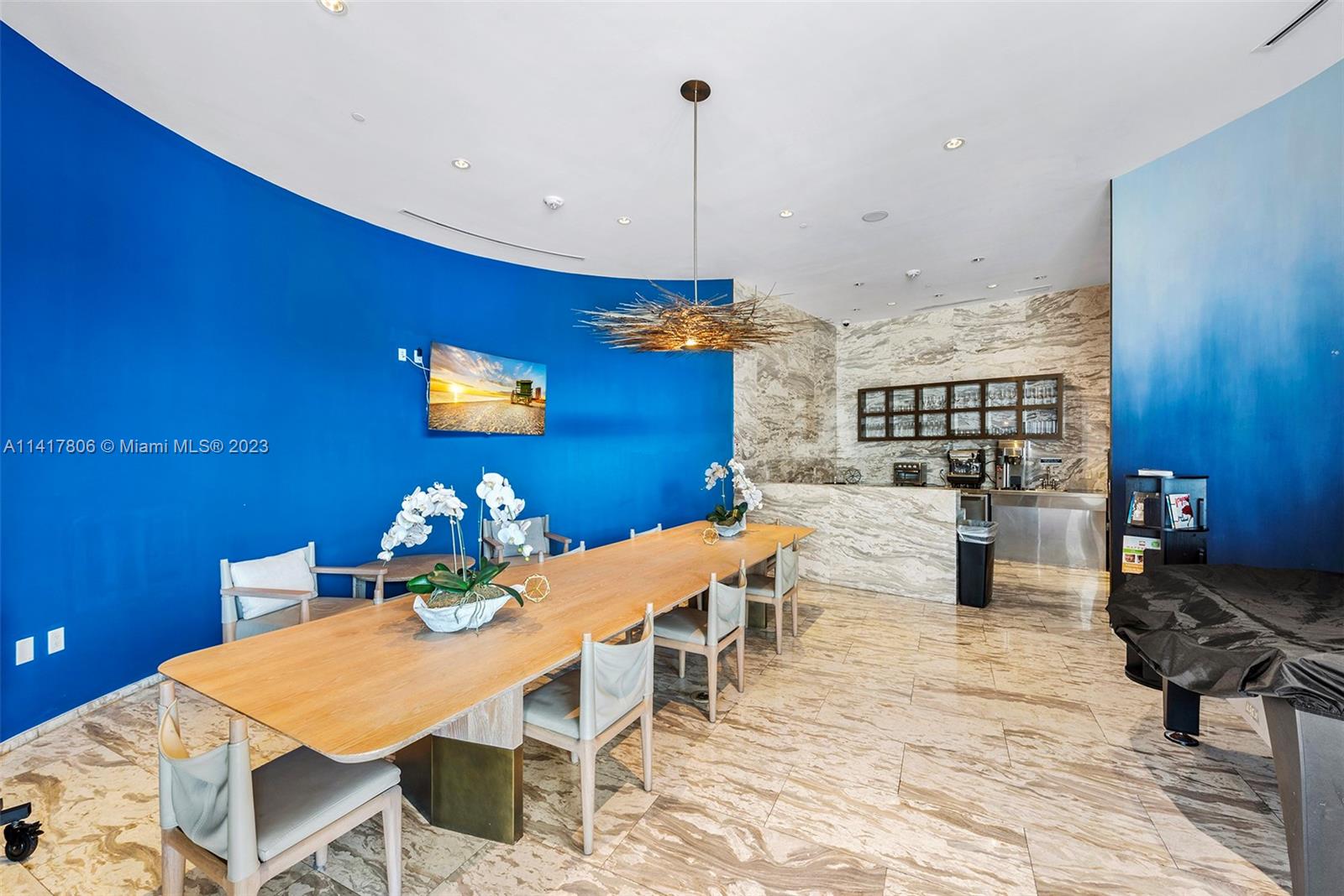 ECHO CONDO - Residential