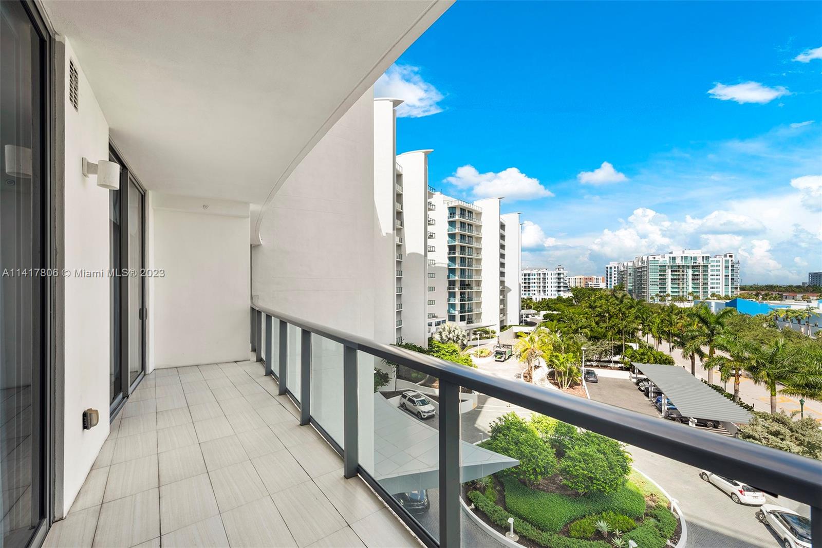 ECHO CONDO - Residential