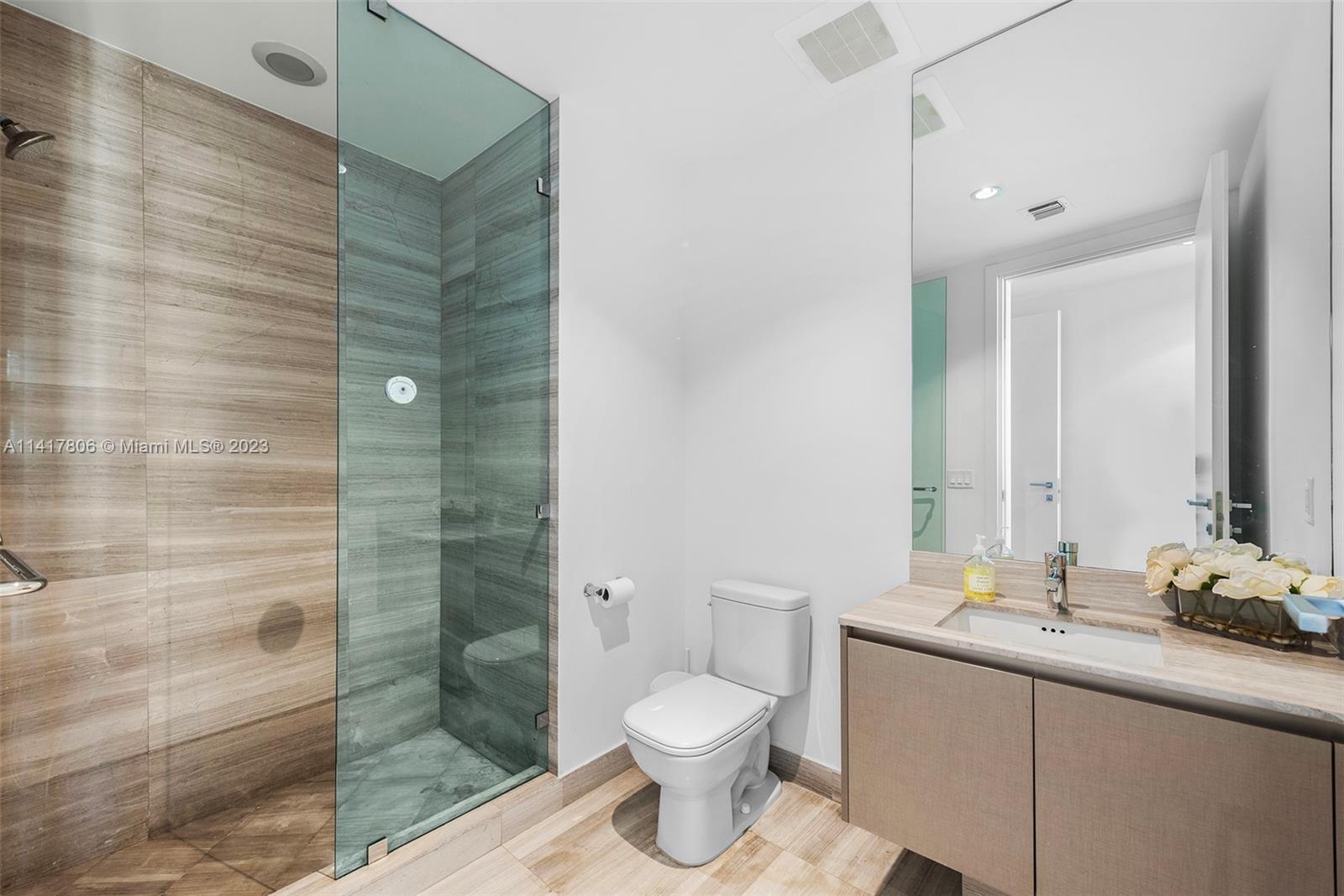 ECHO CONDO - Residential