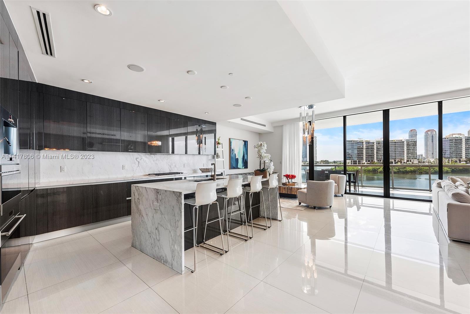 ECHO CONDO - Residential