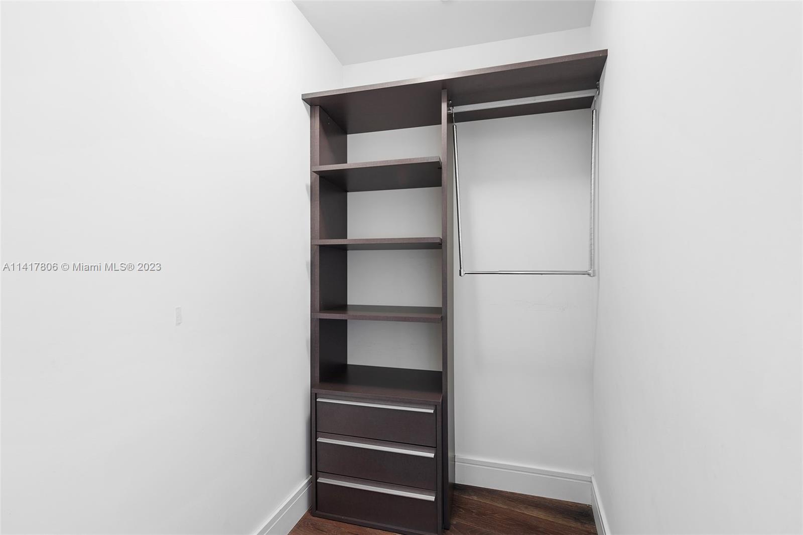 ECHO CONDO - Residential