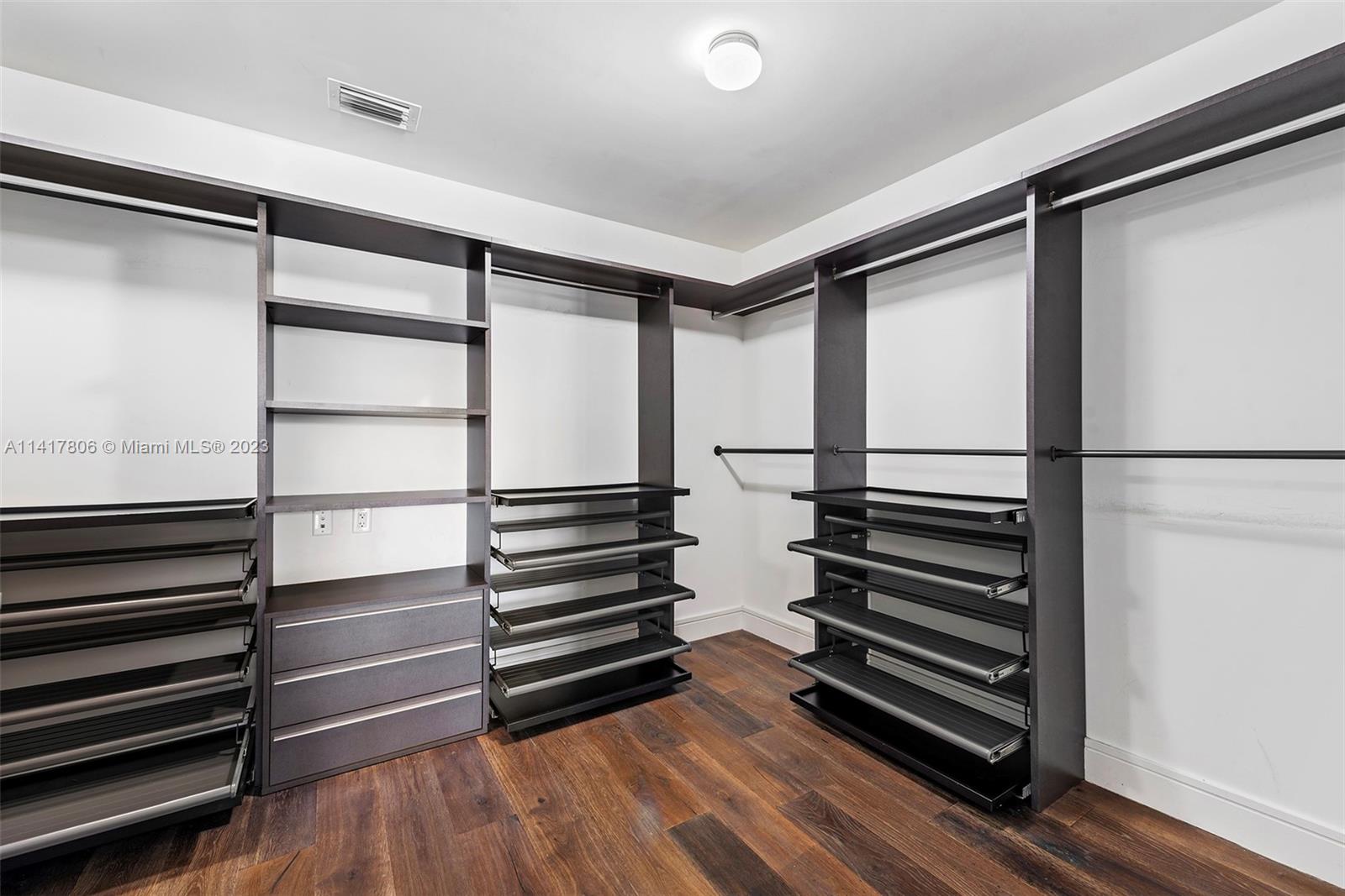 ECHO CONDO - Residential