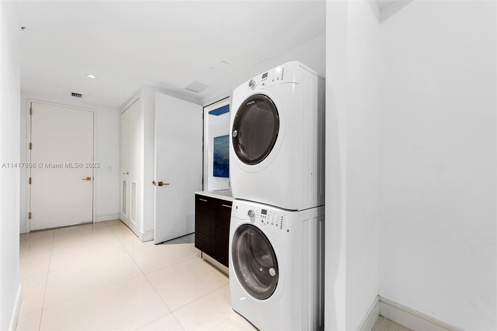 ECHO CONDO - Residential