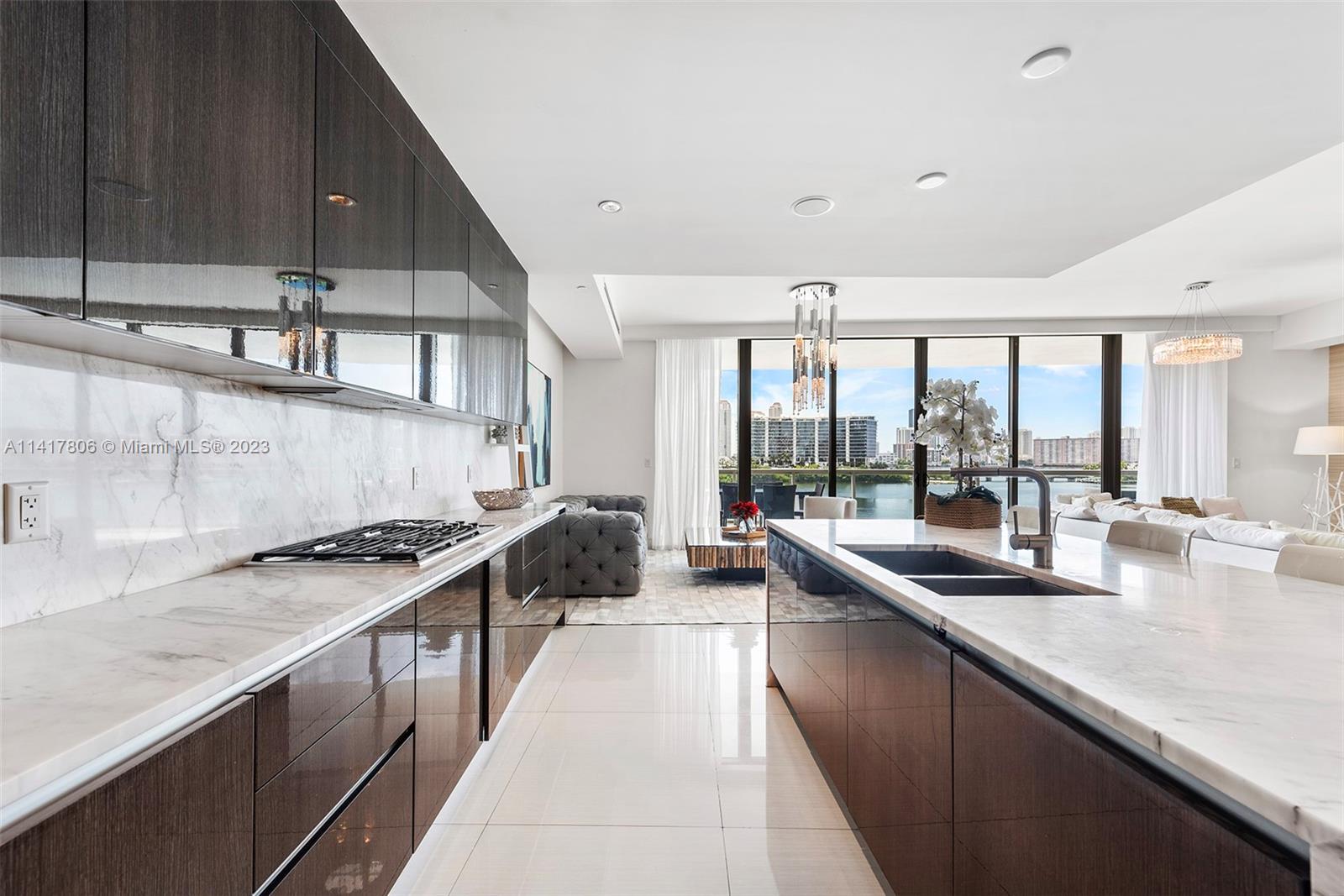 ECHO CONDO - Residential