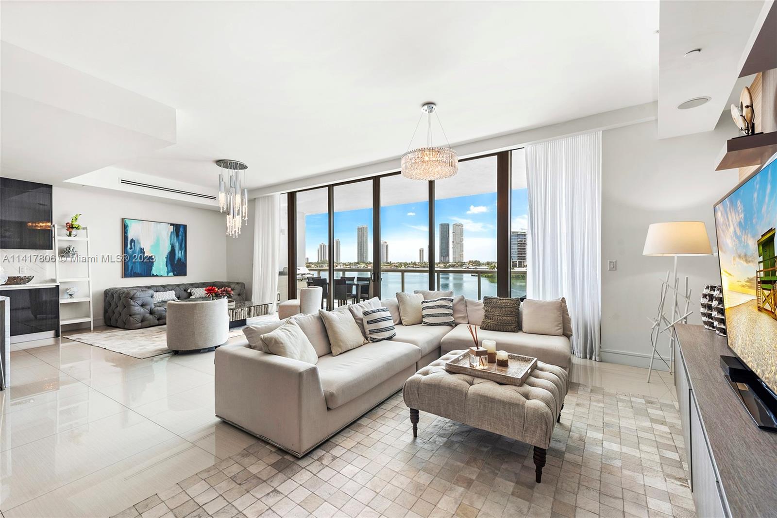 ECHO CONDO - Residential