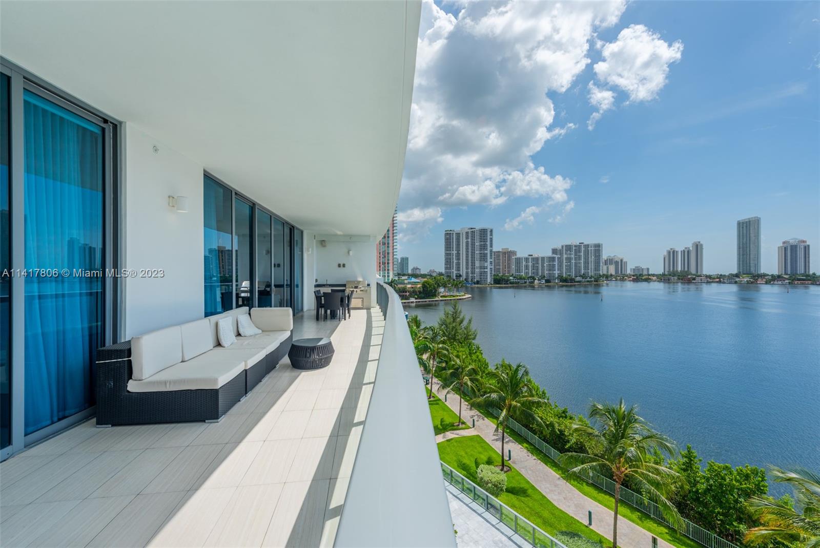 ECHO CONDO - Residential