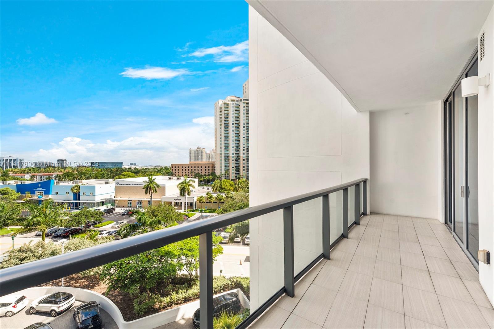 ECHO CONDO - Residential