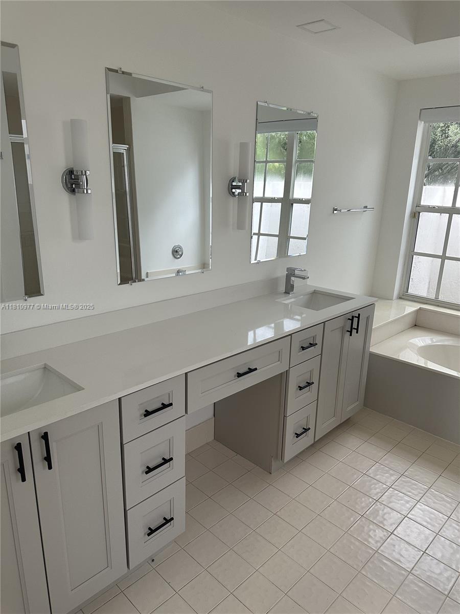 10320 Guatemala St -