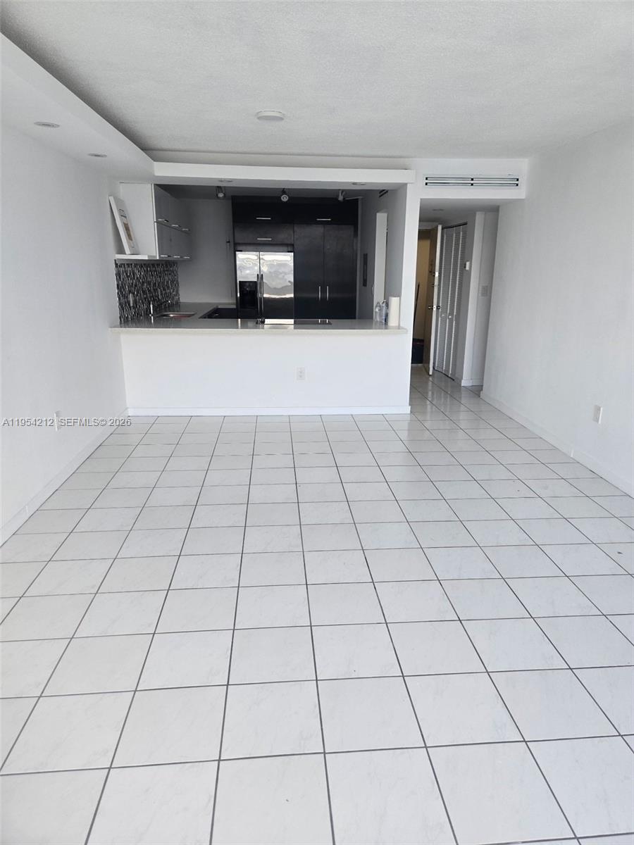 BUCKLEY TOWERS CONDO - EA - Residential