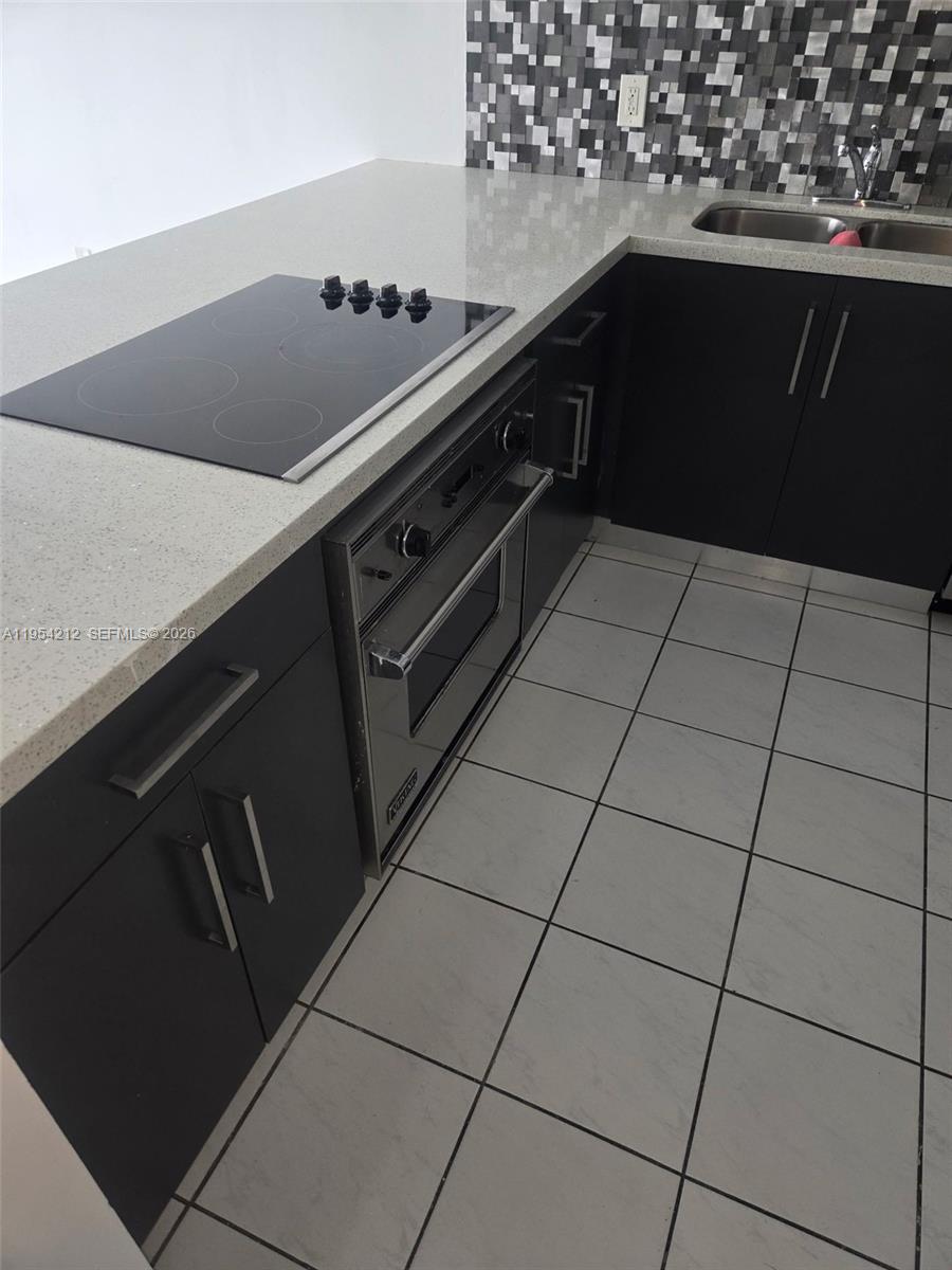 BUCKLEY TOWERS CONDO - EA - Residential