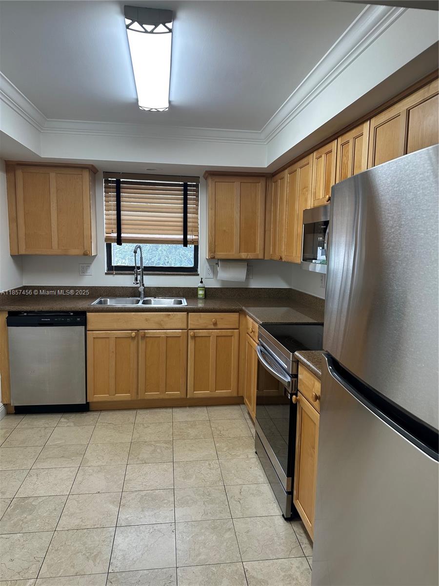 THE IMPERIAL CONDO - Residential Lease