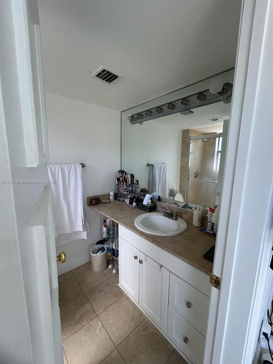 THE IMPERIAL CONDO - Residential Lease