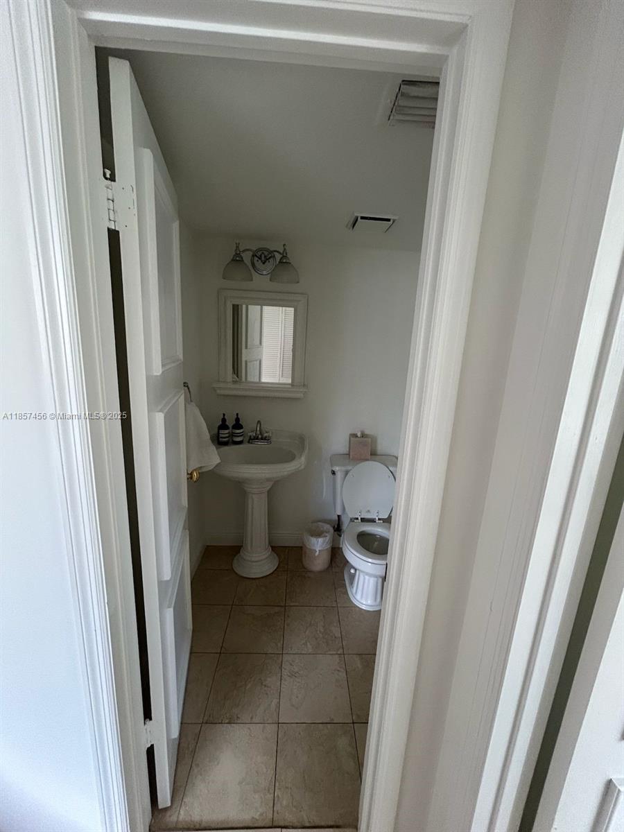 THE IMPERIAL CONDO - Residential Lease