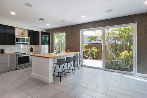 Photo of 5752 NW 112th Ct, Doral, FL 33178 (MLS # A11910405)