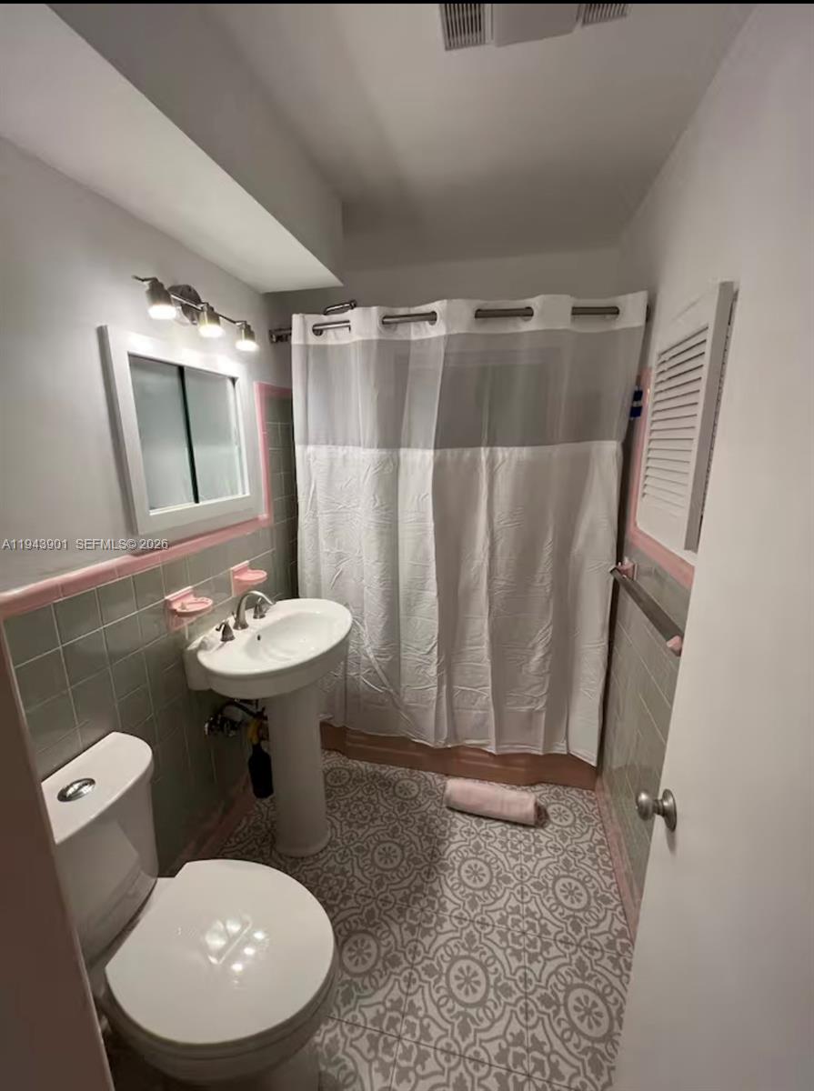 HOLLYWOOD COUNTRY CLUB DI - Residential