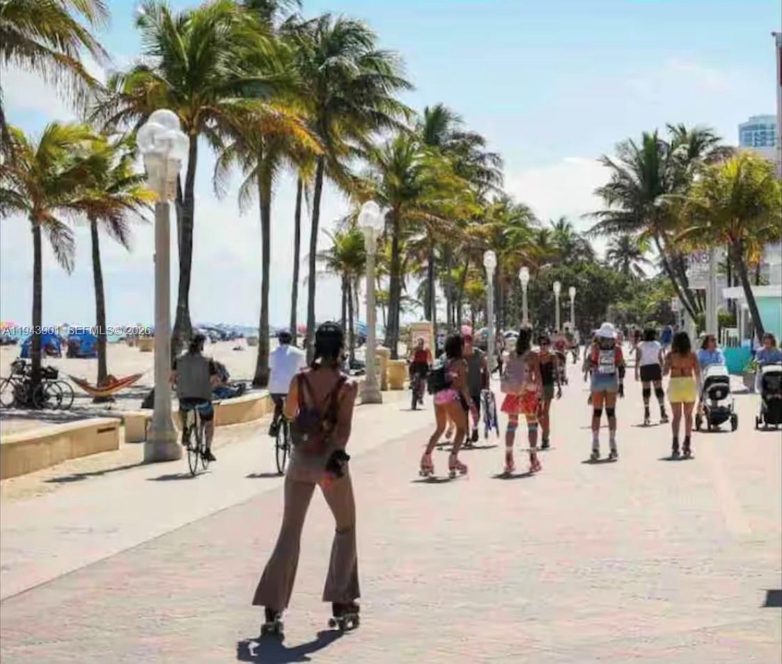 HOLLYWOOD COUNTRY CLUB DI - Residential