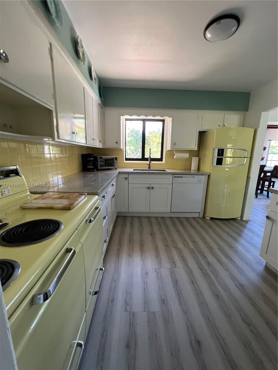 HOLLYWOOD COUNTRY CLUB DI - Residential