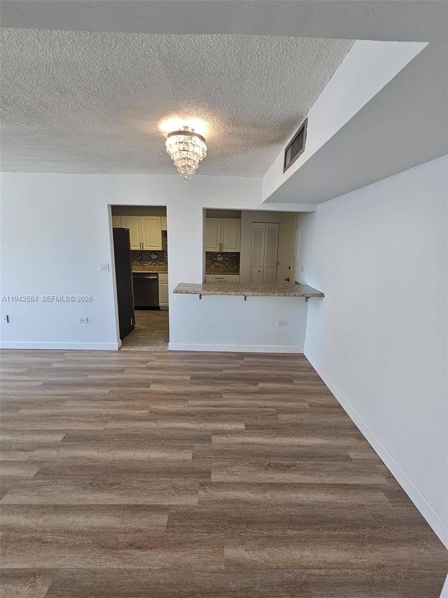 BURLEIGH HOUSE CONDO - Residential