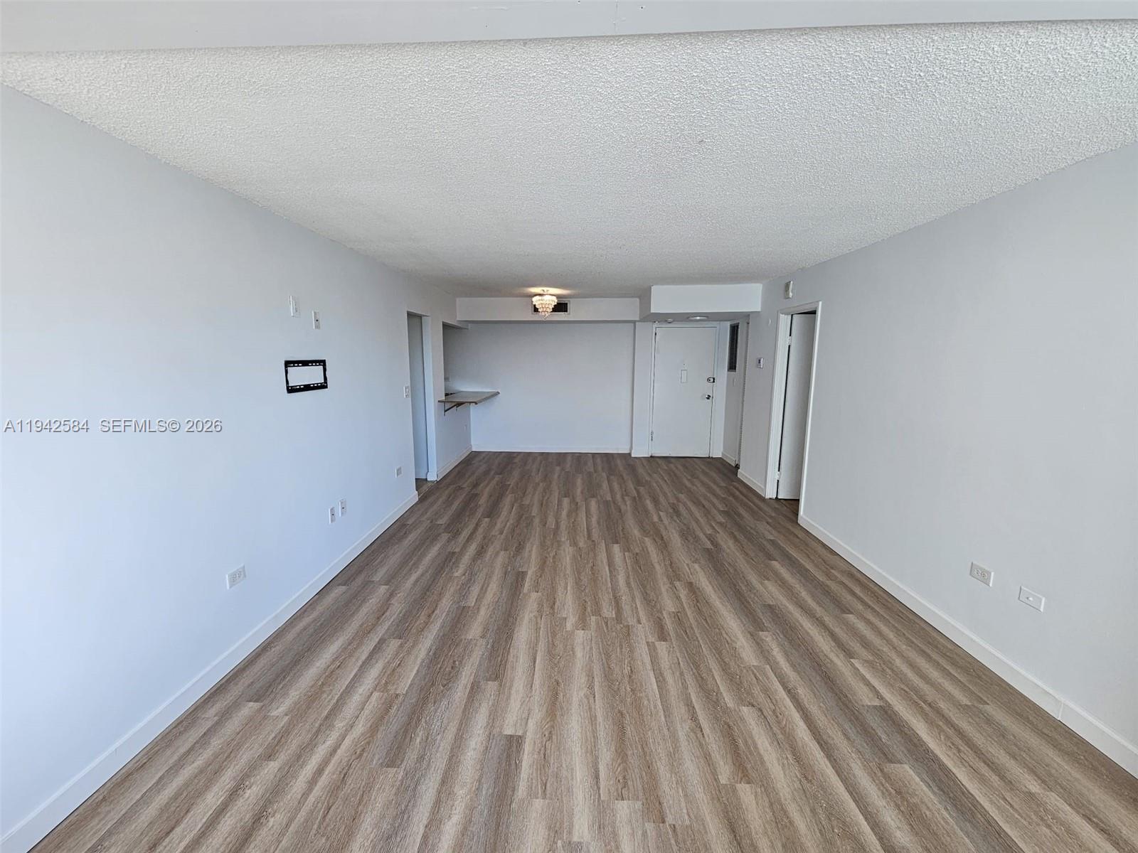 BURLEIGH HOUSE CONDO - Residential