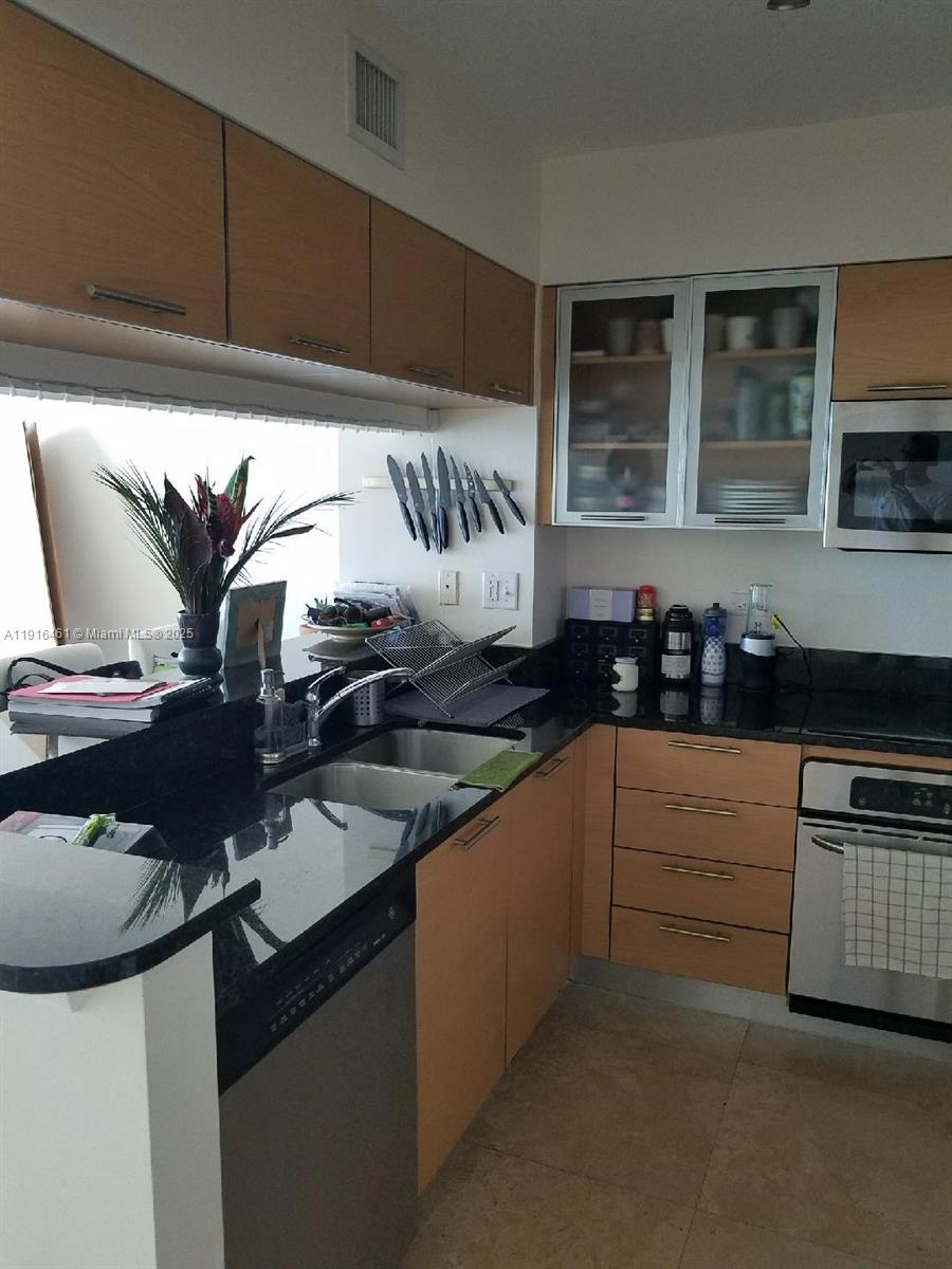 BRICKELL ON THE RIVER N T - Residential