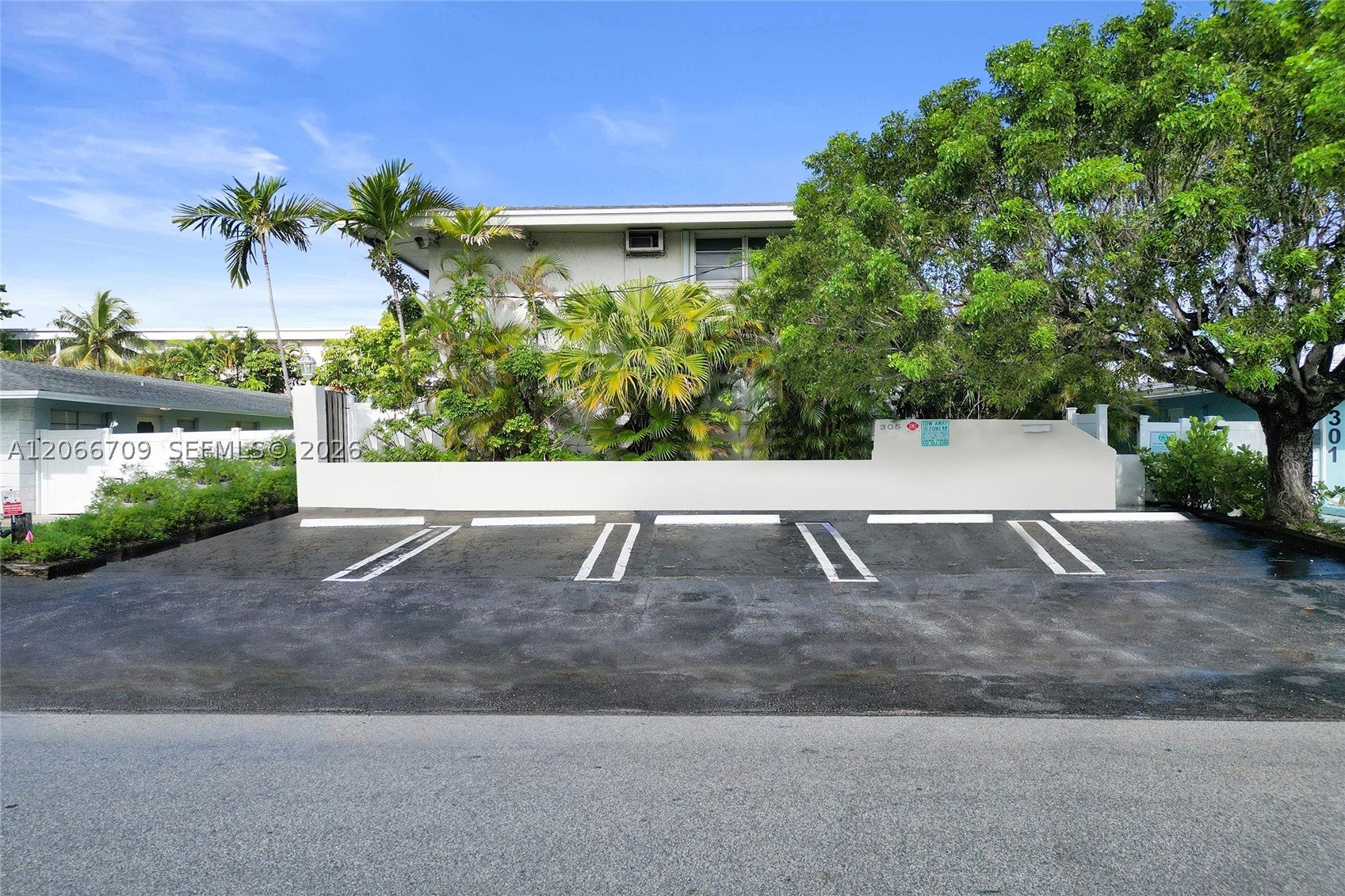305 SE 12th Ave