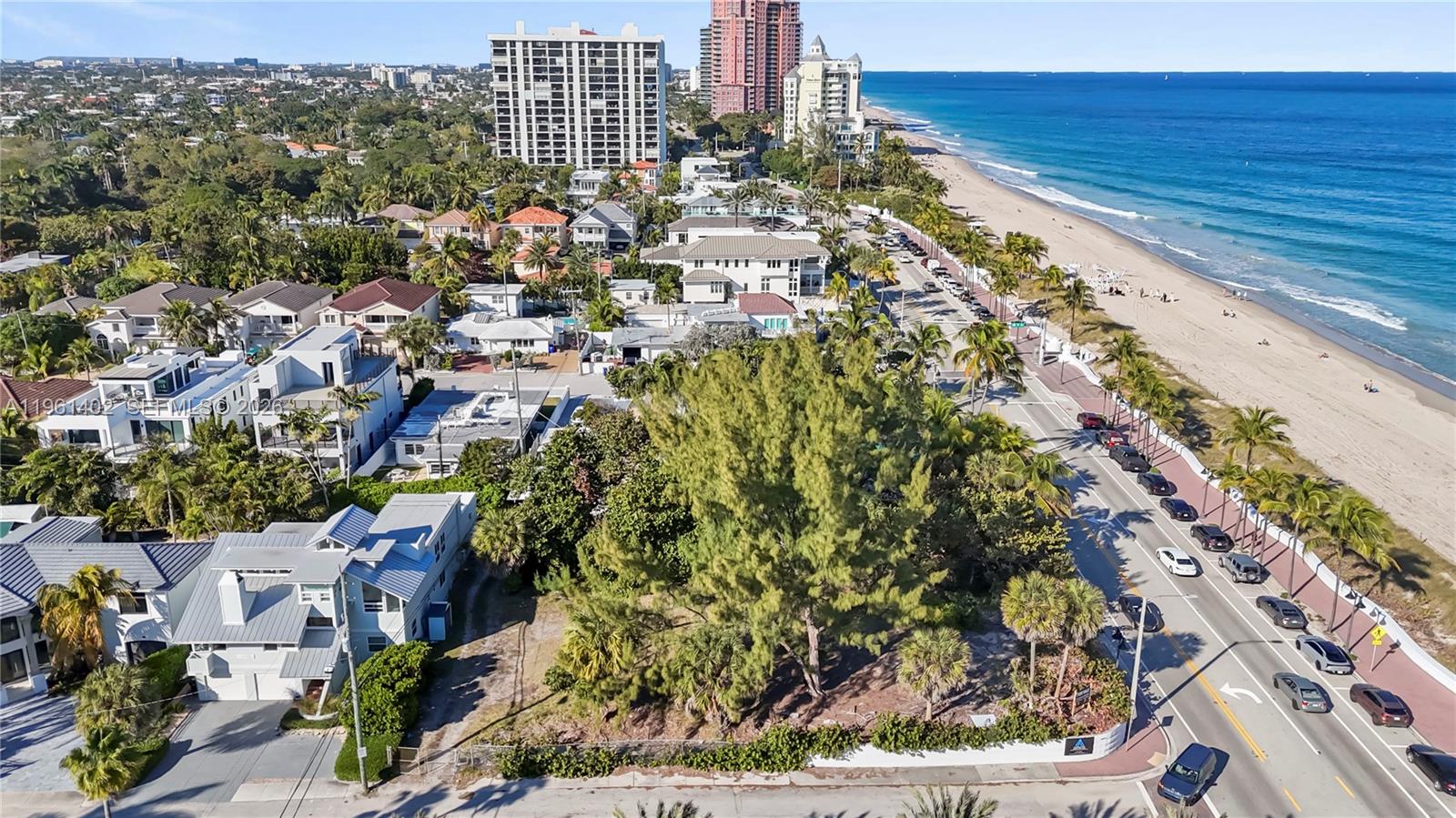 LAS OLAS BY THE SEA EXT - Land