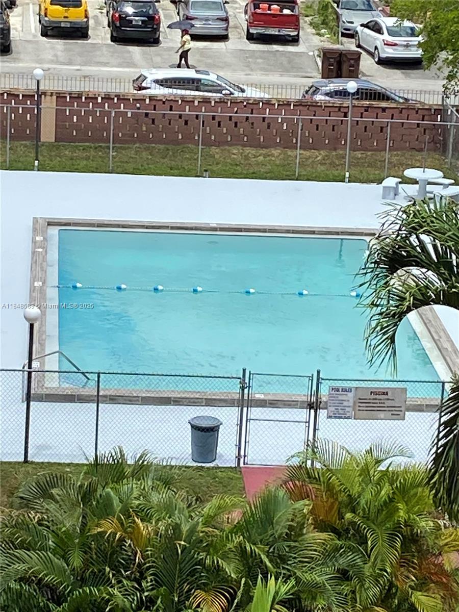 GOLDEN GATE CONDO PHASE I - Residential