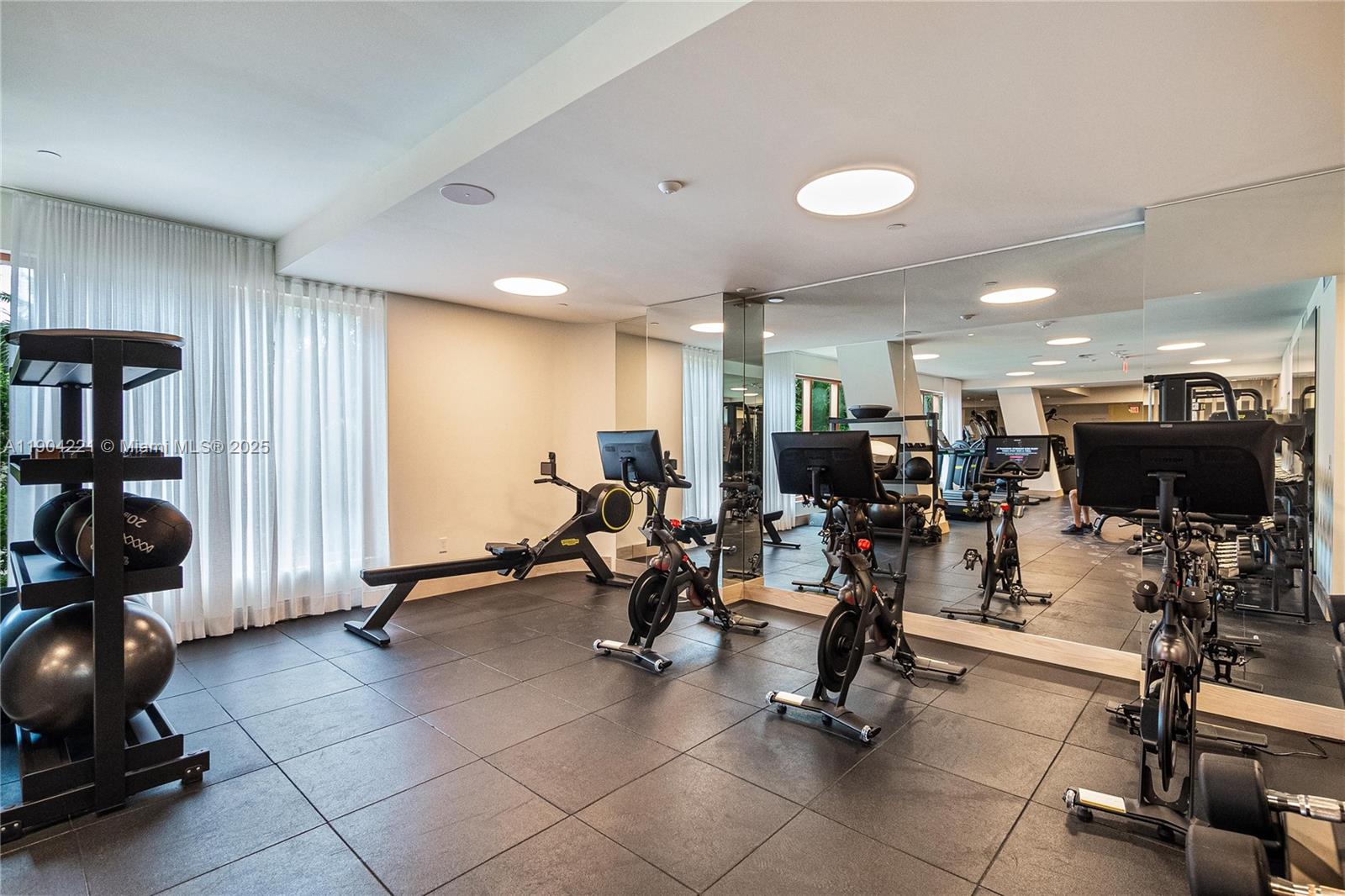 RHODES AMD NEW BISC - Residential Lease