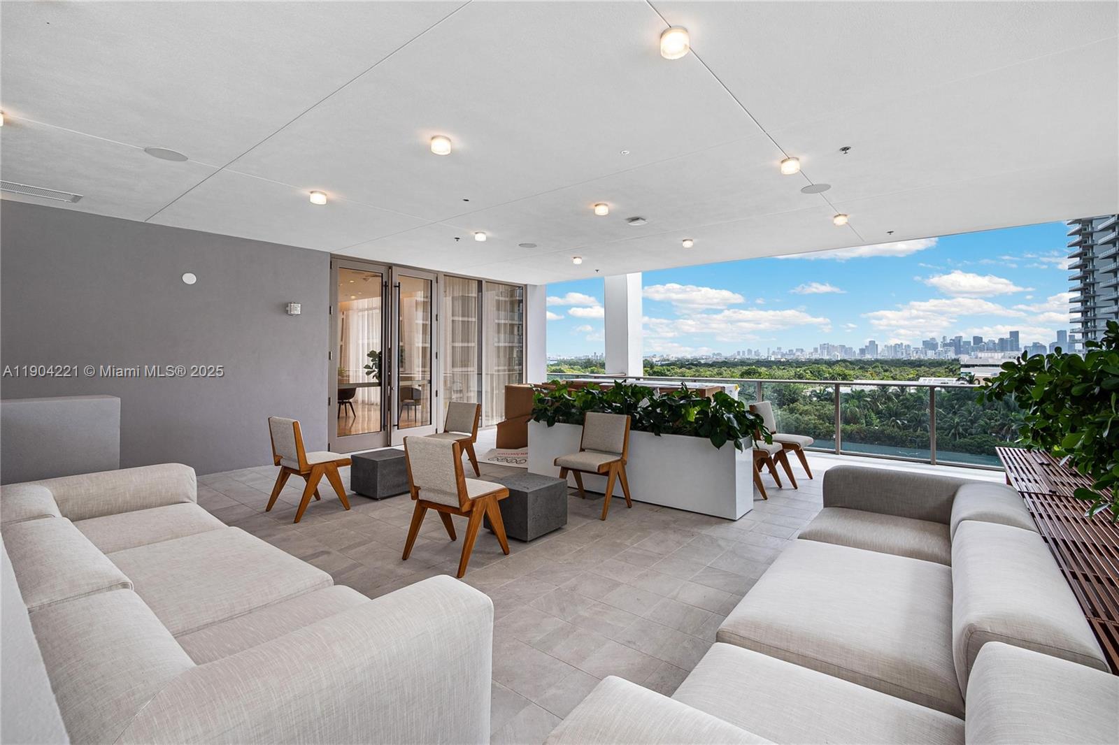 RHODES AMD NEW BISC - Residential Lease