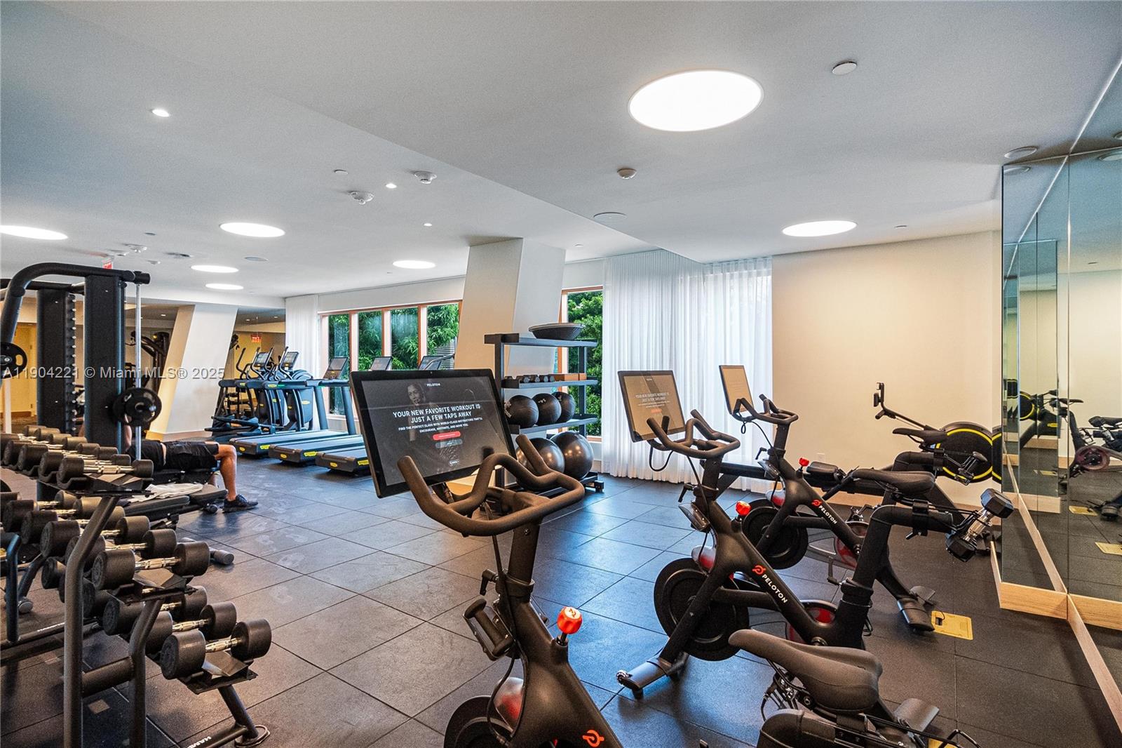 RHODES AMD NEW BISC - Residential Lease