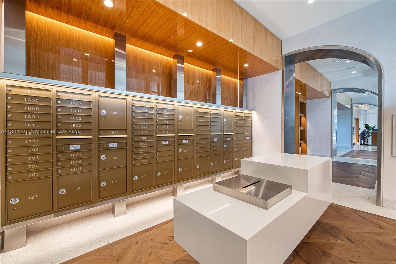 RHODES AMD NEW BISC - Residential Lease