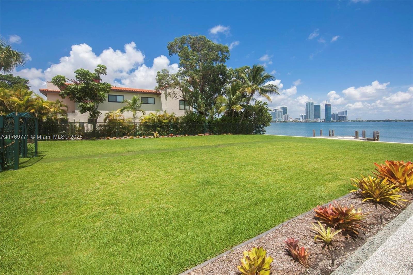 BISCAYNE ISL - Residential